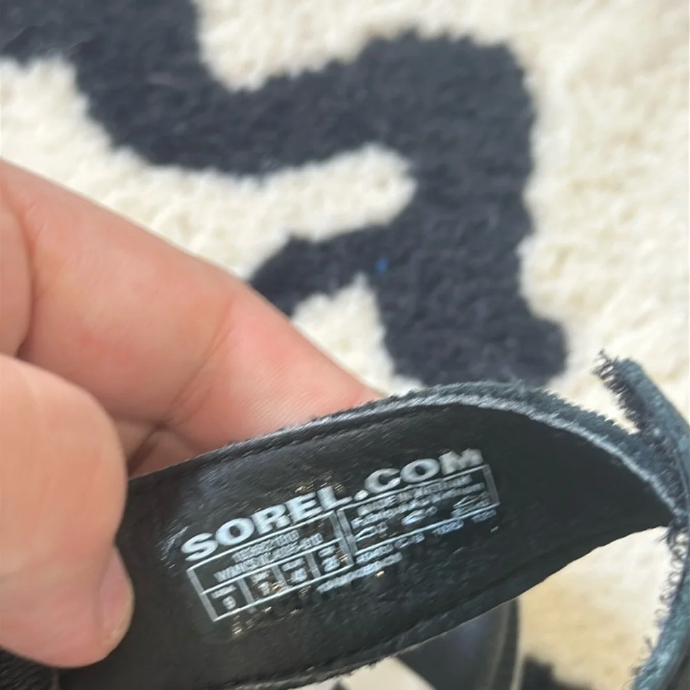 NWOT Sorel Women's Roaming™ Decon‎ Sandal - Size 9, Stylish & Comfortable!